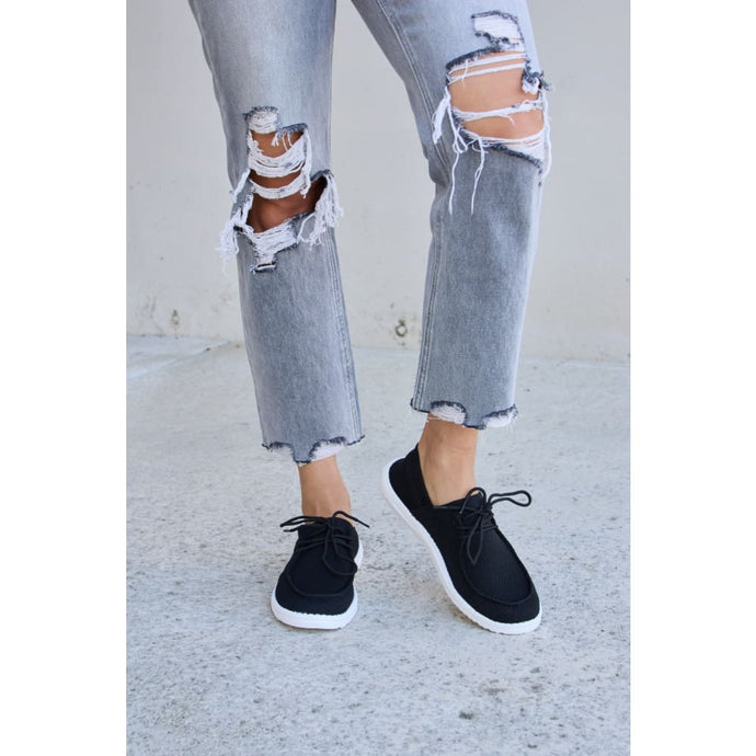 Flat Round Toe Lace-Up Sneakers